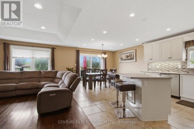 28 FREEDOM CRESCENT Quinte West (Sidney Ward) Ontario photo 7