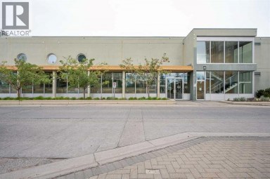 2007, 99 Spruce Place SW Calgary Alberta photo 32