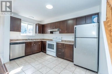 129 SYDENHAM WELLS SQUARE Barrie (Georgian Drive) Ontario photo 12