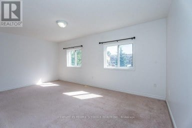 129 SYDENHAM WELLS SQUARE Barrie (Georgian Drive) Ontario photo 24