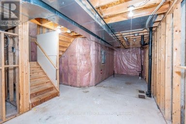 129 SYDENHAM WELLS SQUARE Barrie (Georgian Drive) Ontario photo 33