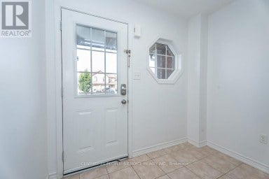 129 SYDENHAM WELLS SQUARE Barrie (Georgian Drive) Ontario photo 6