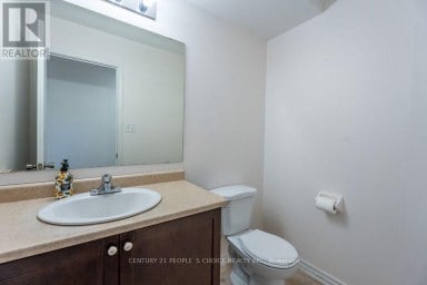 129 SYDENHAM WELLS SQUARE Barrie (Georgian Drive) Ontario photo 8