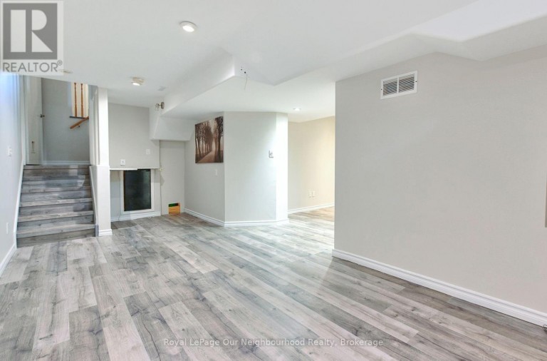 38 WILKINS CRESCENT, Clarington (Courtice), Ontario, L1E3B8