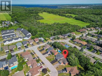 30 CHARLES STREET Penetanguishene Ontario photo 10