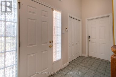 30 CHARLES STREET Penetanguishene Ontario photo 14