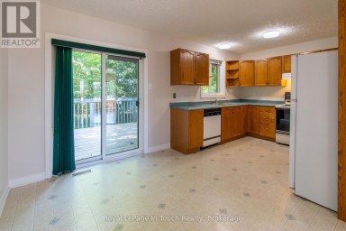 30 CHARLES STREET Penetanguishene Ontario photo 19
