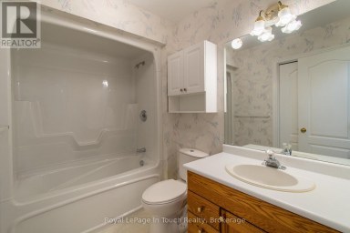 30 CHARLES STREET Penetanguishene Ontario photo 26