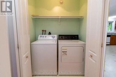 30 CHARLES STREET Penetanguishene Ontario photo 27