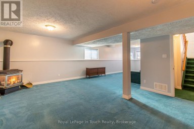 30 CHARLES STREET Penetanguishene Ontario photo 29