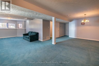 30 CHARLES STREET Penetanguishene Ontario photo 33