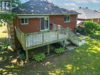 30 CHARLES STREET Penetanguishene Ontario photo 4