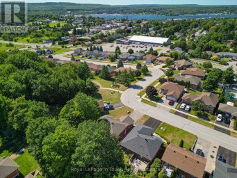 30 CHARLES STREET Penetanguishene Ontario photo 42