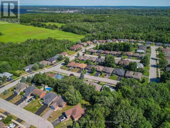 30 CHARLES STREET Penetanguishene Ontario photo 44