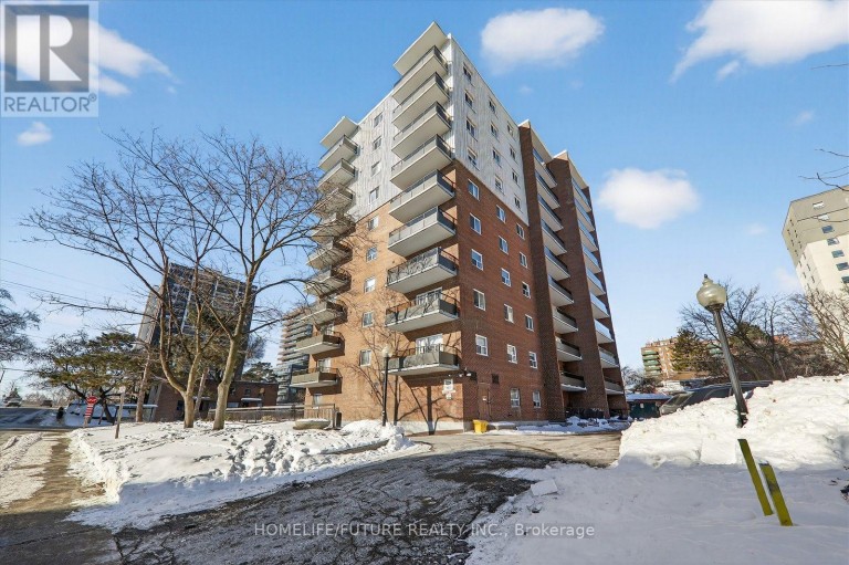 704 - 15 ELIZABETH STREET N, Mississauga (Port Credit), Ontario, L5G2Z3