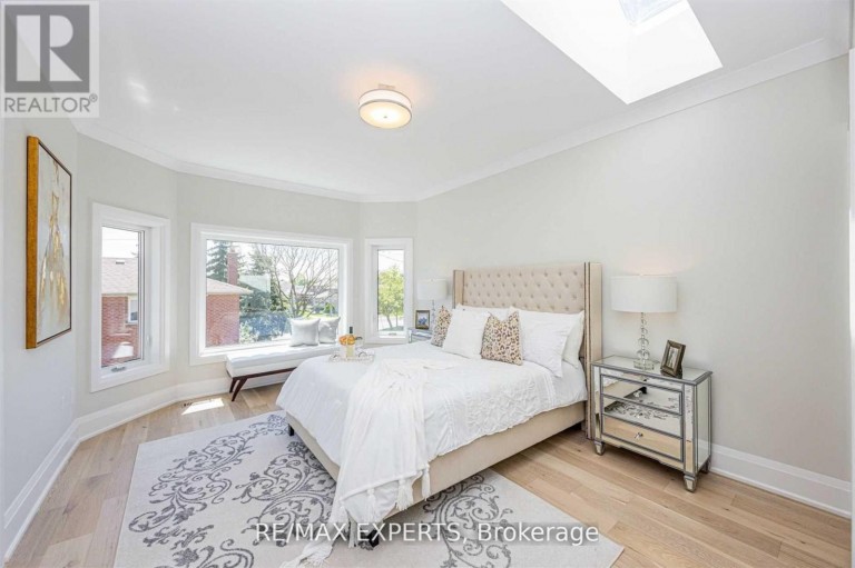 55 MUIR AVENUE, Toronto (Humber Summit), Ontario, M9L1H5