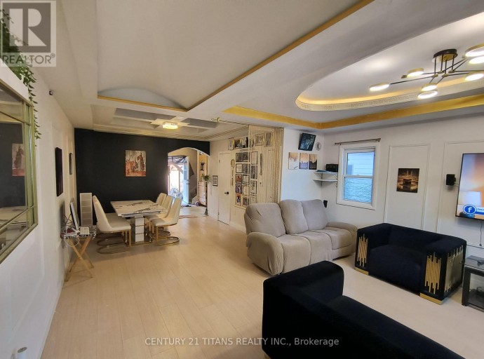 127 WELLINGTON STREET E, Chatham-Kent (Chatham), Ontario, N7M3P2