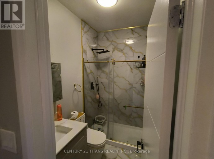 127 WELLINGTON STREET E, Chatham-Kent (Chatham), Ontario, N7M3P2