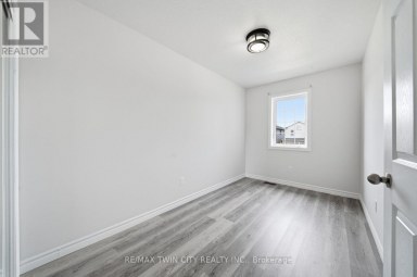 26 NEWSTEAD ROAD Brant (Paris) Ontario photo 23