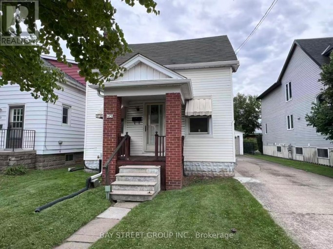 125 BROADWAY AVENUE, Hamilton (Ainslie Wood), Ontario, L8S2W2