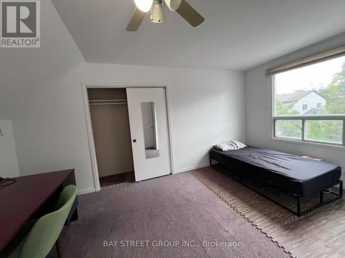 125 BROADWAY AVENUE, Hamilton (Ainslie Wood), Ontario, L8S2W2