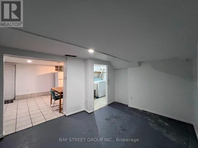 125 BROADWAY AVENUE, Hamilton (Ainslie Wood), Ontario, L8S2W2