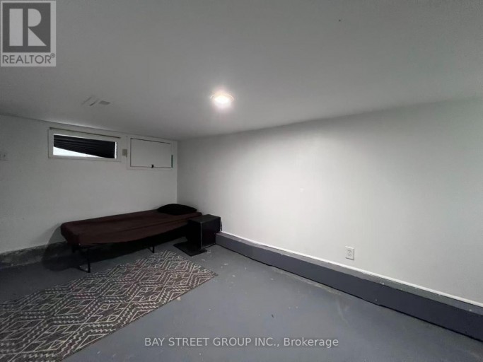 125 BROADWAY AVENUE, Hamilton (Ainslie Wood), Ontario, L8S2W2