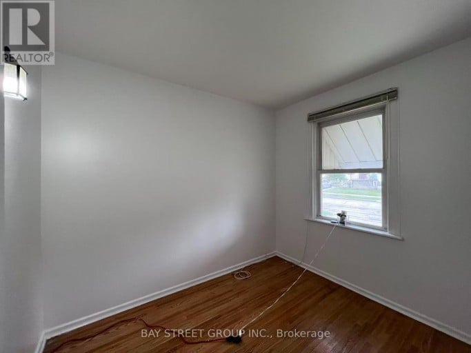 125 BROADWAY AVENUE, Hamilton (Ainslie Wood), Ontario, L8S2W2