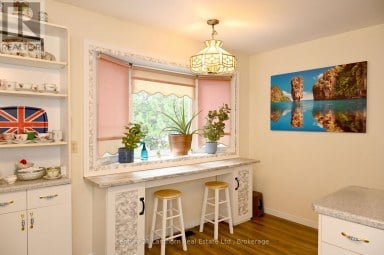 1 REYNOLDS PLACE N Prince Edward County (Wellington) Ontario photo 23