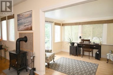 1 REYNOLDS PLACE N Prince Edward County (Wellington) Ontario photo 28