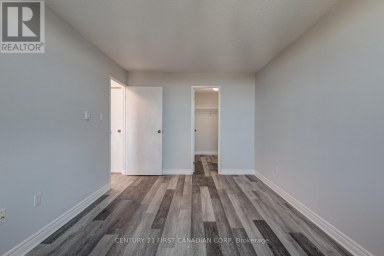 1014 - 45 POND MILLS ROAD London South (South J) Ontario photo 15
