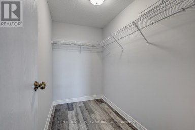 1014 - 45 POND MILLS ROAD London South (South J) Ontario photo 16
