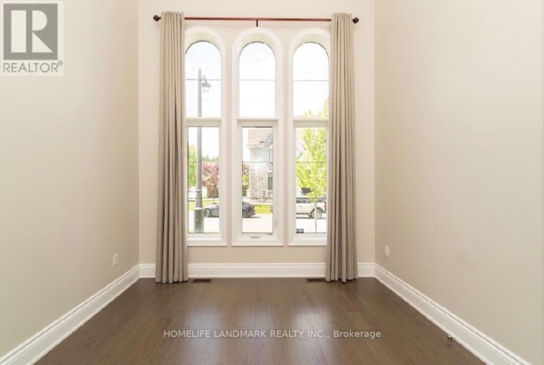 15 LITTLE CELESTE COURT, Vaughan (Patterson), Ontario, L6A4Z7