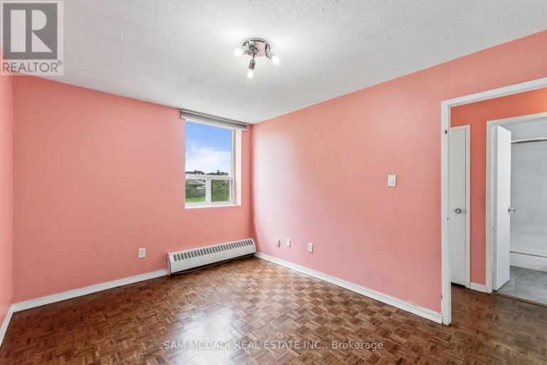 208 - 3145 QUEEN FREDERICA DRIVE, Mississauga (Applewood), Ontario, L4Y3A7