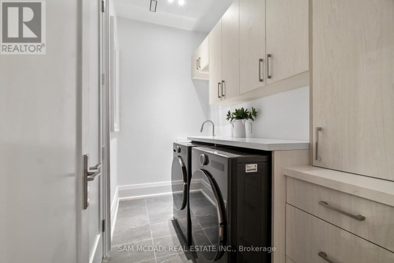 84 PEBBLERIDGE PLACE, Oakville (SW Southwest), Ontario, L6K3Y4