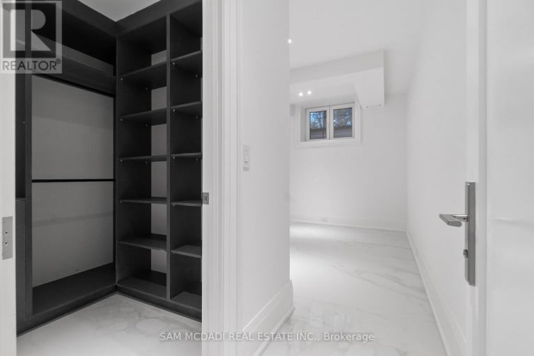84 PEBBLERIDGE PLACE, Oakville (SW Southwest), Ontario, L6K3Y4