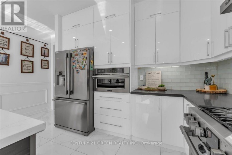 16 GRENDON CRESCENT, Brampton (Credit Valley), Ontario, L6X5N4