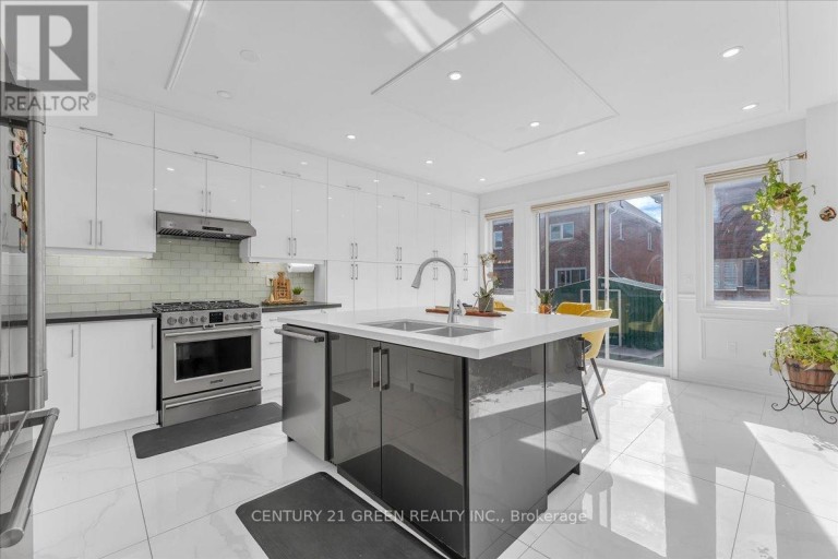 16 GRENDON CRESCENT, Brampton (Credit Valley), Ontario, L6X5N4