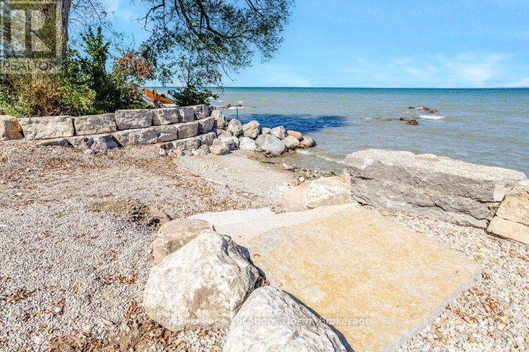 24 WILLIAM AVENUE, Wasaga Beach, Ontario, L9Z2X3