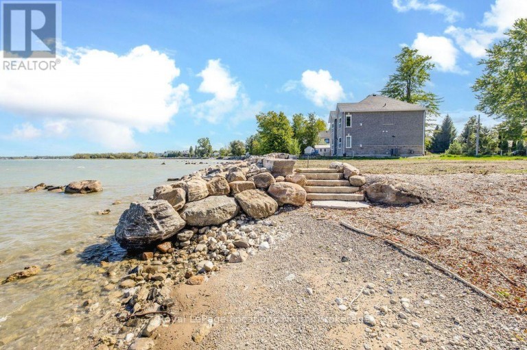 24 WILLIAM AVENUE, Wasaga Beach, Ontario, L9Z2X3