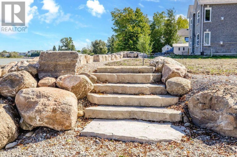 24 WILLIAM AVENUE, Wasaga Beach, Ontario, L9Z2X3
