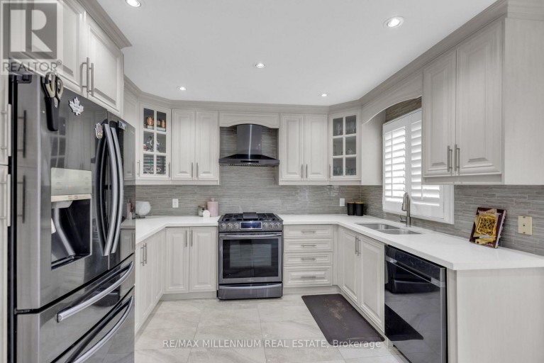 252 MOUNTAINBERRY ROAD, Brampton (Sandringham-Wellington), Ontario, L6R1H9