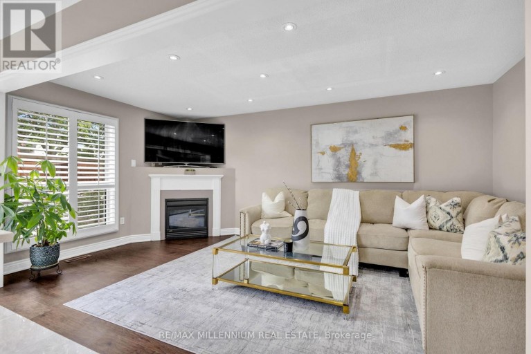 252 MOUNTAINBERRY ROAD, Brampton (Sandringham-Wellington), Ontario, L6R1H9