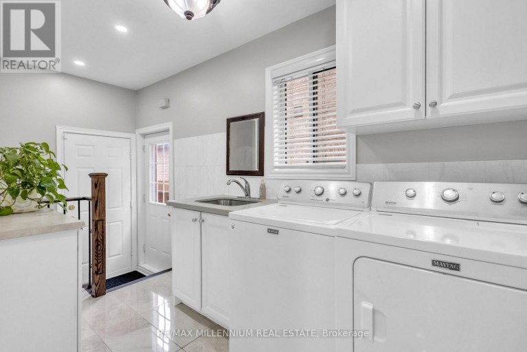 252 MOUNTAINBERRY ROAD, Brampton (Sandringham-Wellington), Ontario, L6R1H9