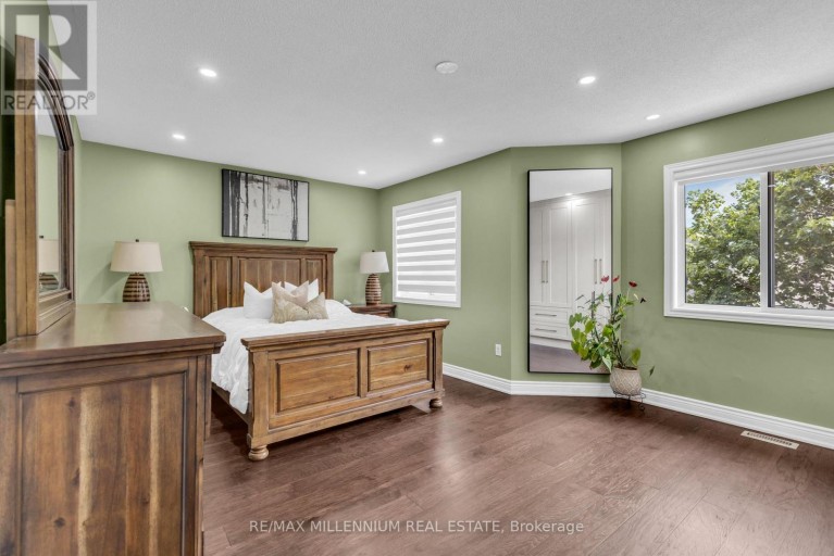 252 MOUNTAINBERRY ROAD, Brampton (Sandringham-Wellington), Ontario, L6R1H9