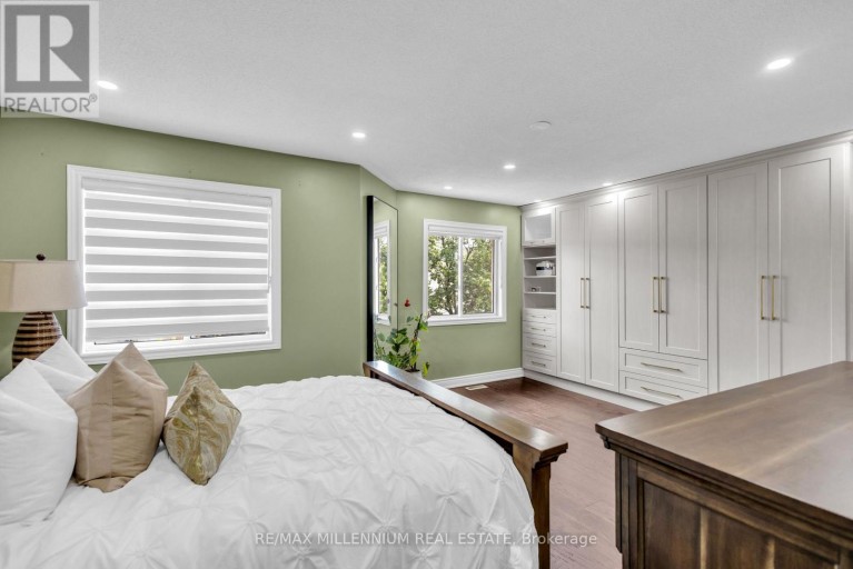 252 MOUNTAINBERRY ROAD, Brampton (Sandringham-Wellington), Ontario, L6R1H9