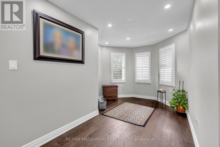 252 MOUNTAINBERRY ROAD, Brampton (Sandringham-Wellington), Ontario, L6R1H9