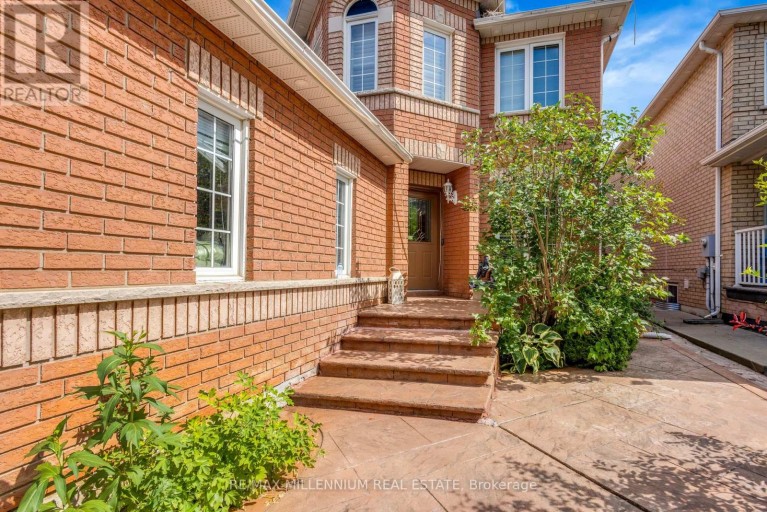 252 MOUNTAINBERRY ROAD, Brampton (Sandringham-Wellington), Ontario, L6R1H9