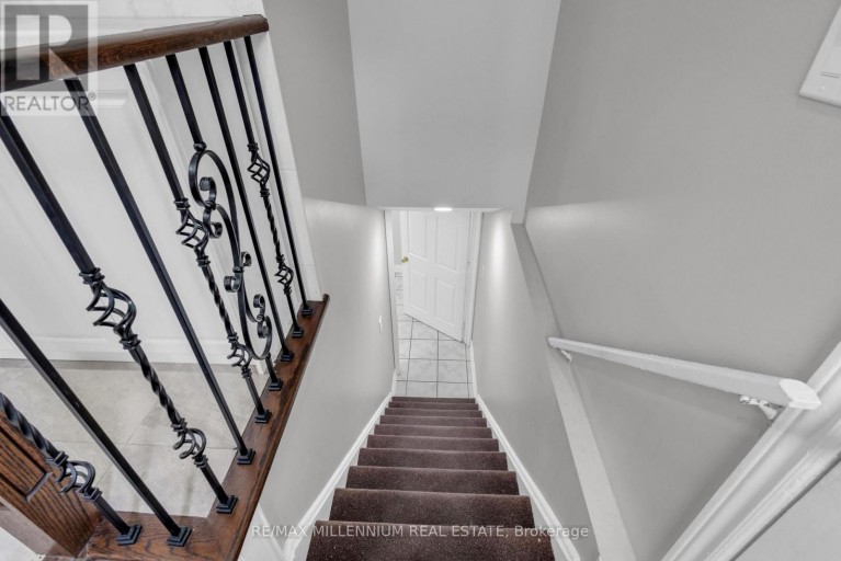 252 MOUNTAINBERRY ROAD, Brampton (Sandringham-Wellington), Ontario, L6R1H9