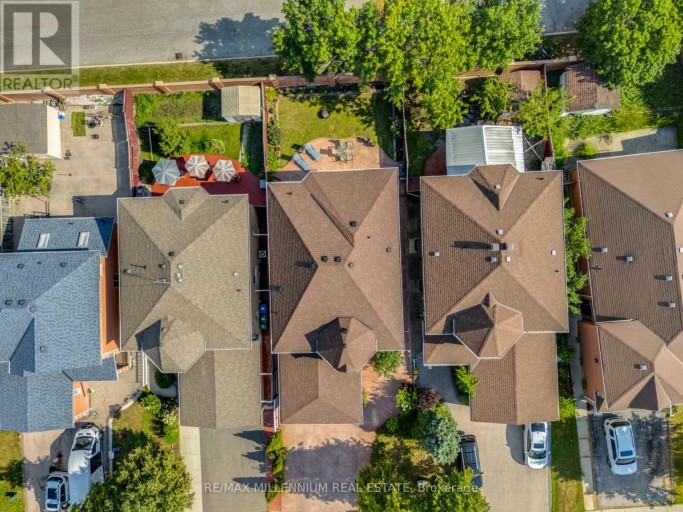 252 MOUNTAINBERRY ROAD, Brampton (Sandringham-Wellington), Ontario, L6R1H9